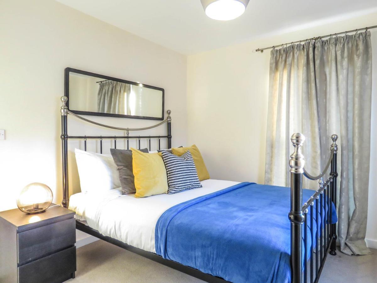 Tudors Esuites 4 Bedroom House Driveway & Garden 伯明翰 外观 照片